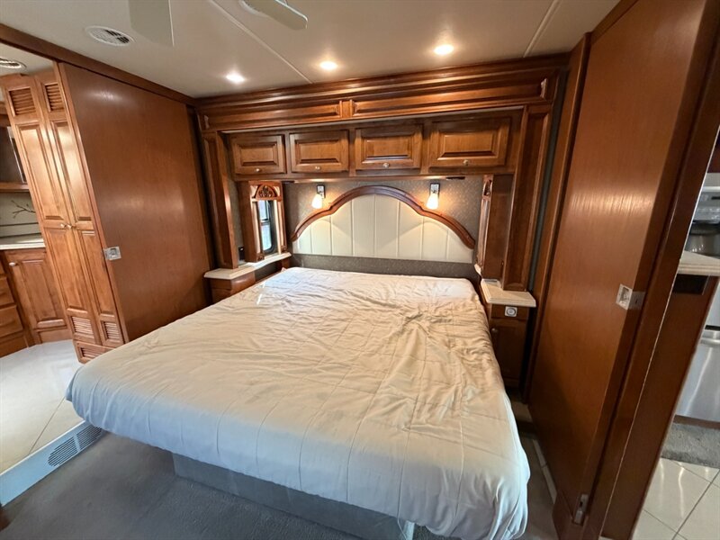 2013 Tiffin Phaeton 40QBH   - Photo 24 - Hemet, CA 92544