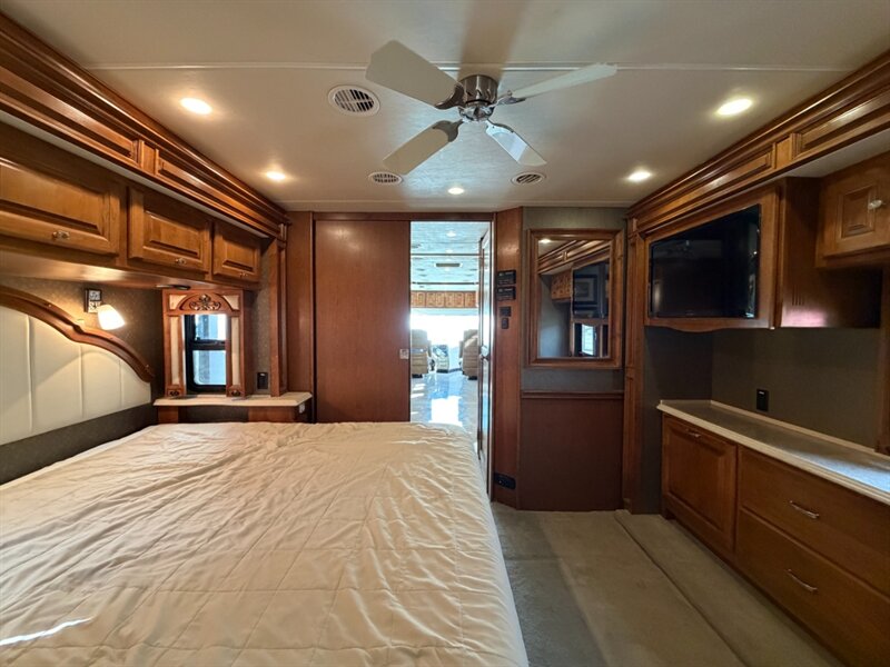 2013 Tiffin Phaeton 40QBH   - Photo 27 - Hemet, CA 92544
