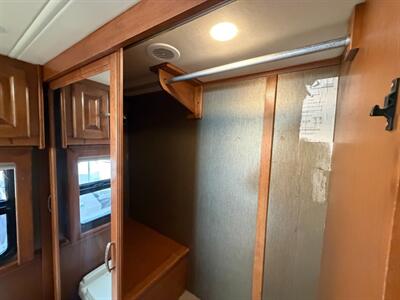 2013 Tiffin Phaeton 40QBH   - Photo 31 - Hemet, CA 92544