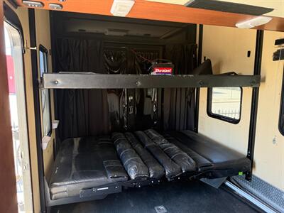 2015 Forest River Vengeance 38L12 - Photo 12 - Hemet, CA 92544