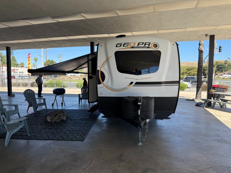 2022 Forest River Rockwood 19FBTH   - Photo 2 - Hemet, CA 92544