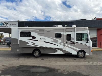 2013 Itasca Sunstar 27N   - Photo 3 - Hemet, CA 92544