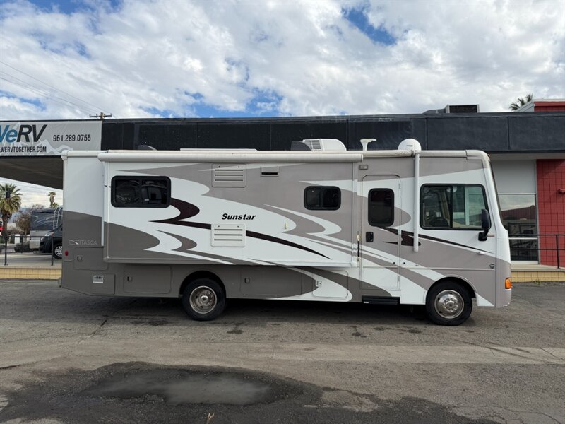 2013 Itasca Sunstar 27N   - Photo 3 - Hemet, CA 92544