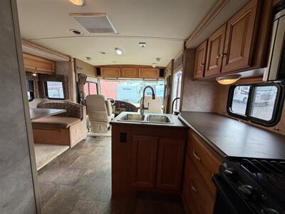 2013 Itasca Sunstar 27N   - Photo 8 - Hemet, CA 92544