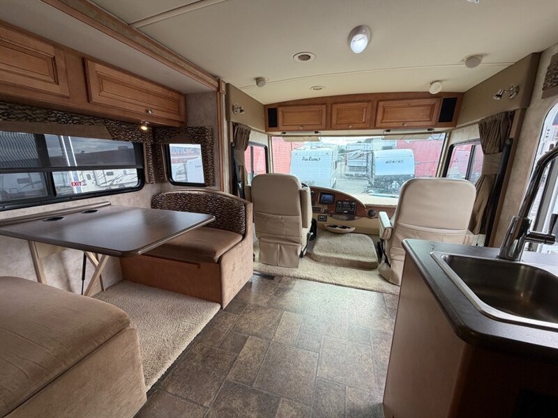 2013 Itasca Sunstar 27N   - Photo 10 - Hemet, CA 92544