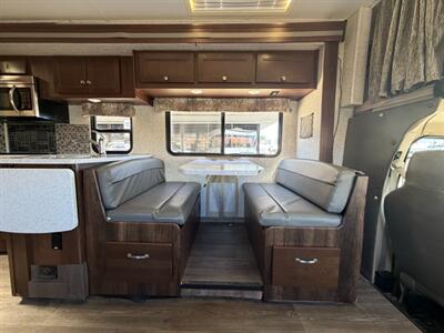 2017 Forest River Forester 3051S   - Photo 8 - Hemet, CA 92544