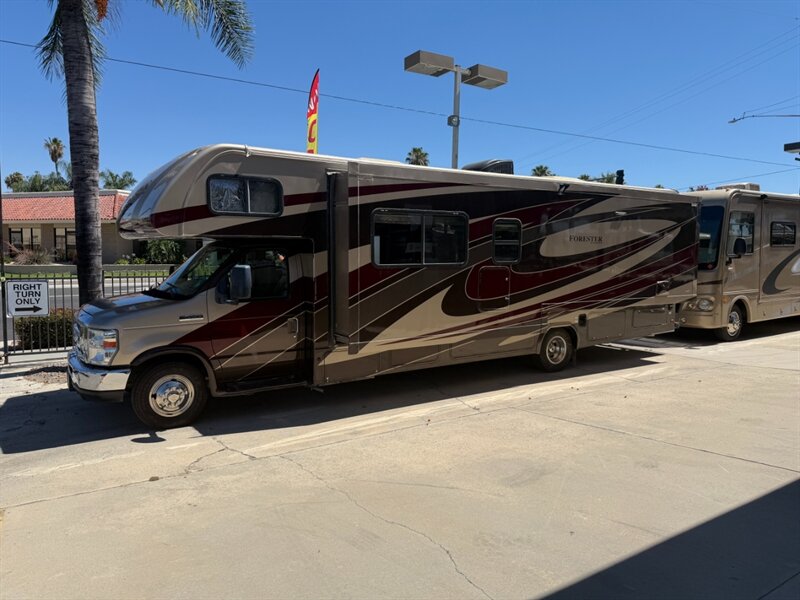 2017 Forest River Forester 3051S   - Photo 3 - Hemet, CA 92544