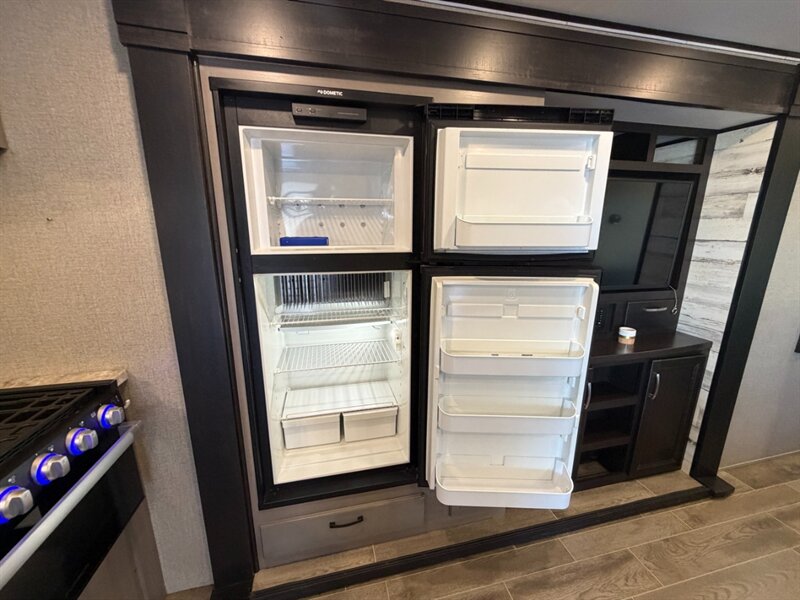 2021 Jayco Jay Feather 22RK   - Photo 12 - Hemet, CA 92544