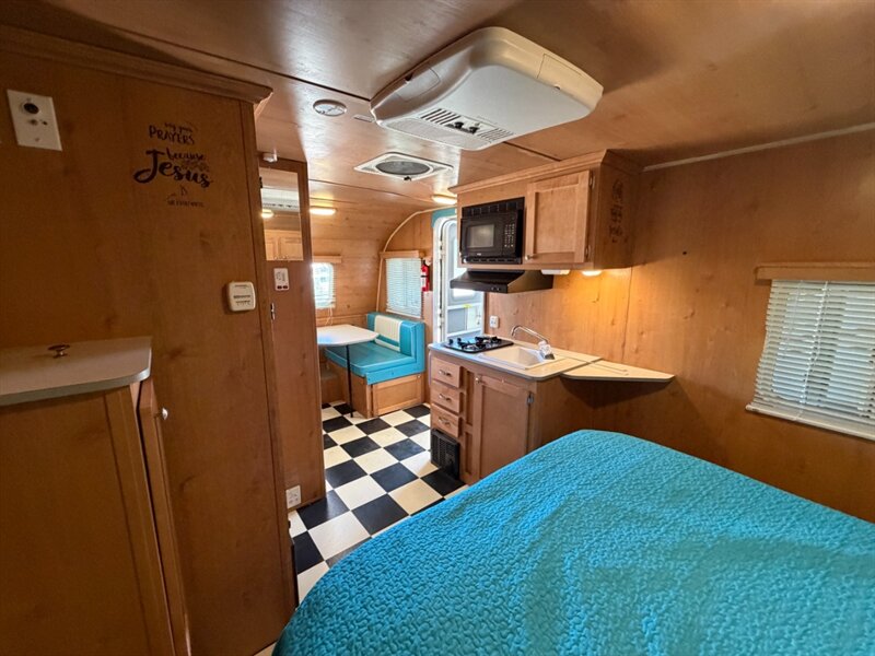 2017 Riverside RV White Water 177SE   - Photo 17 - Hemet, CA 92544