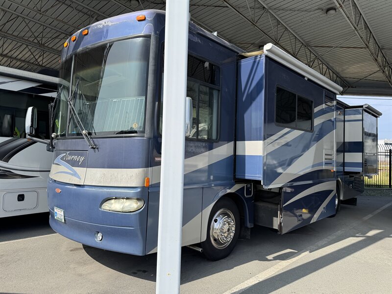 2006 Winnebago Journey 32T   - Photo 1 - Hemet, CA 92544