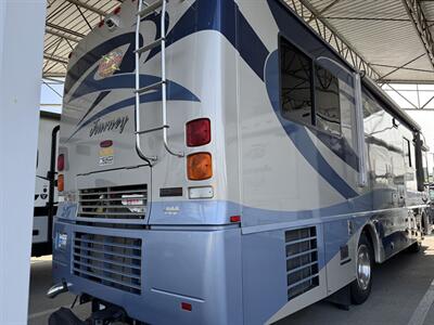 2006 Winnebago Journey 32T   - Photo 2 - Hemet, CA 92544