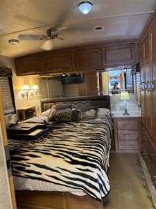 2006 Winnebago Journey 32T   - Photo 3 - Hemet, CA 92544