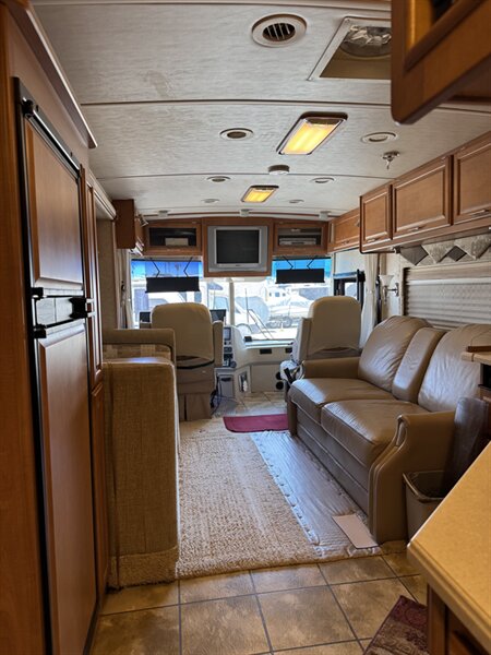 2006 Winnebago Journey 32T   - Photo 6 - Hemet, CA 92544