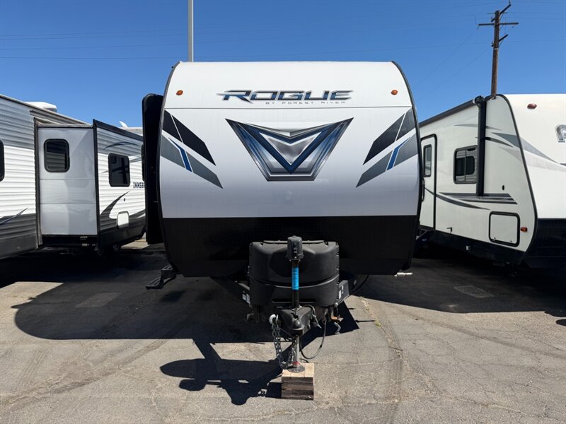 2022 Forest River Vengeance Rogue 25V   - Photo 2 - Hemet, CA 92544
