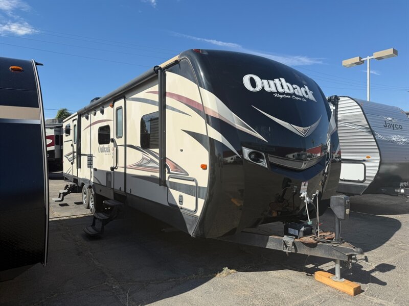 2016 Keystone Outback 312BH   - Photo 3 - Hemet, CA 92544