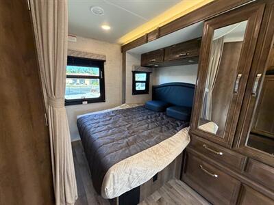 2021 Jayco Melbourne 24L   - Photo 12 - Hemet, CA 92544
