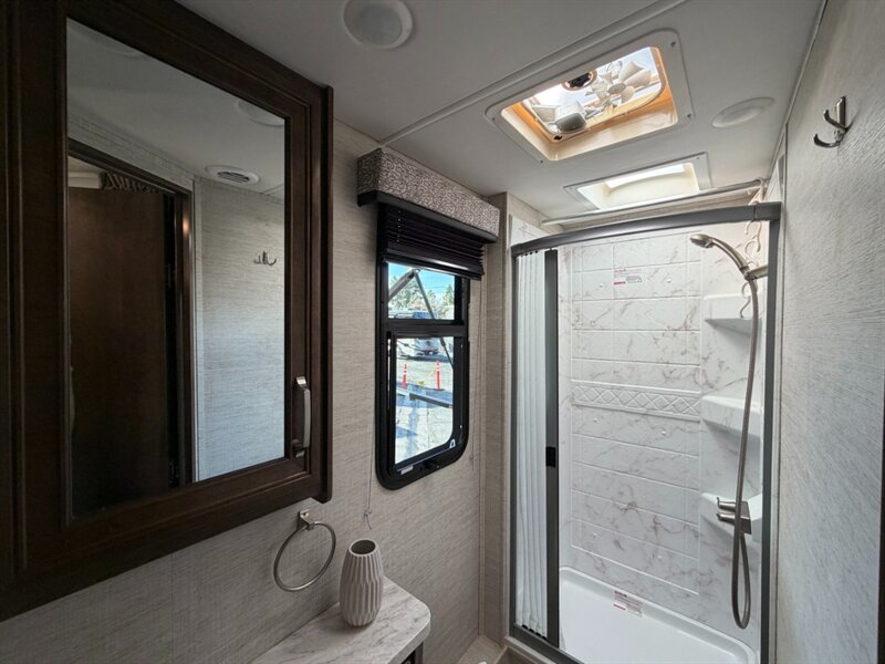 2021 Jayco Melbourne 24L   - Photo 15 - Hemet, CA 92544