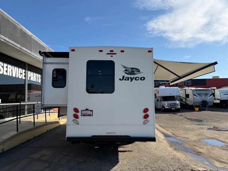 2021 Jayco Melbourne 24L   - Photo 5 - Hemet, CA 92544