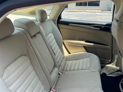 2015 Ford Fusion SE - Photo 12 - Huffman, TX 77336