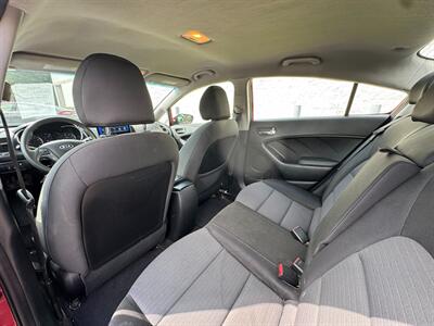 2016 Kia Forte LX - Photo 7 - Huffman, TX 77336