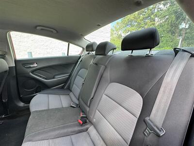 2016 Kia Forte LX - Photo 8 - Huffman, TX 77336