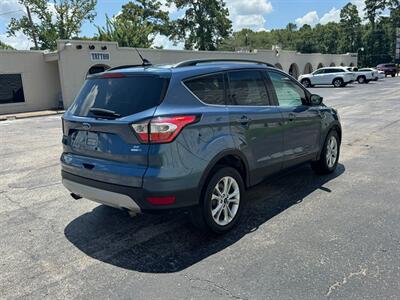 2018 Ford Escape SE   - Photo 10 - Huffman, TX 77336