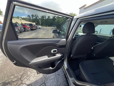 2016 Kia Soul +   - Photo 12 - Huffman, TX 77336