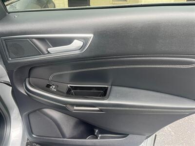 2020 Ford Edge Titanium   - Photo 17 - Huffman, TX 77336
