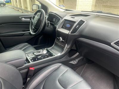 2020 Ford Edge Titanium   - Photo 9 - Huffman, TX 77336