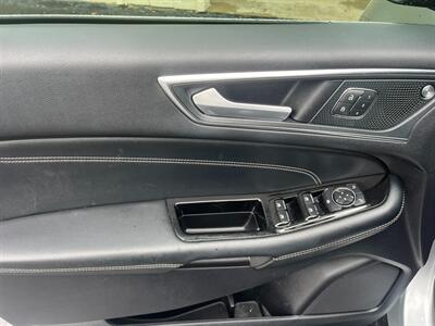 2020 Ford Edge Titanium   - Photo 8 - Huffman, TX 77336