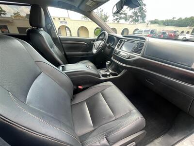 2015 Toyota Highlander Limited   - Photo 14 - Huffman, TX 77336
