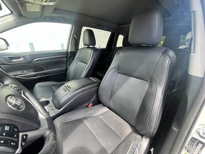 2015 Toyota Highlander Limited   - Photo 10 - Huffman, TX 77336