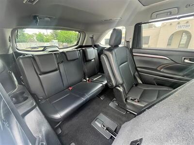 2015 Toyota Highlander Limited   - Photo 19 - Huffman, TX 77336