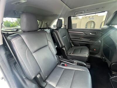 2015 Toyota Highlander Limited   - Photo 18 - Huffman, TX 77336