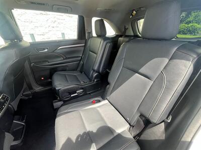 2015 Toyota Highlander Limited   - Photo 13 - Huffman, TX 77336