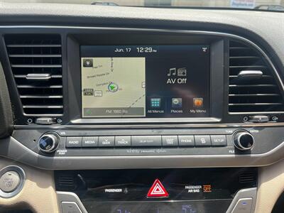 2017 Hyundai ELANTRA Limited - Photo 19 - Huffman, TX 77336