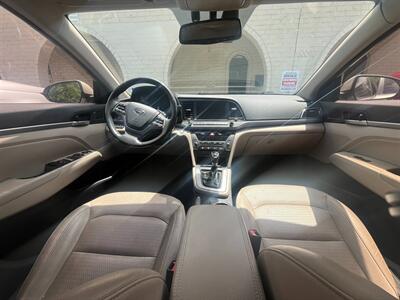 2017 Hyundai ELANTRA Limited - Photo 13 - Huffman, TX 77336