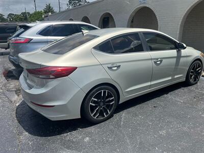 2017 Hyundai ELANTRA Limited - Photo 3 - Huffman, TX 77336