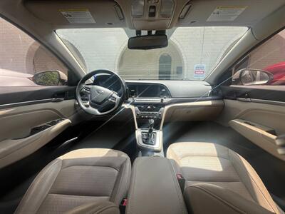 2017 Hyundai ELANTRA Limited - Photo 14 - Huffman, TX 77336