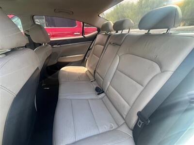 2017 Hyundai ELANTRA Limited - Photo 7 - Huffman, TX 77336