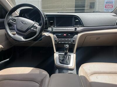 2017 Hyundai ELANTRA Limited - Photo 12 - Huffman, TX 77336