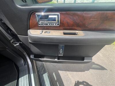 2011 Lincoln Navigator   - Photo 21 - Huffman, TX 77336
