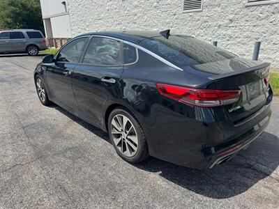 2016 Kia Optima SX Turbo   - Photo 2 - Huffman, TX 77336