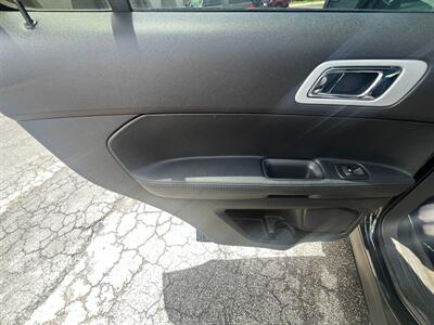 2015 Ford Explorer XLT   - Photo 24 - Huffman, TX 77336