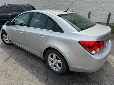 2013 Chevrolet Cruze 1LT Auto - Photo 2 - Huffman, TX 77336