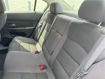 2013 Chevrolet Cruze 1LT Auto - Photo 8 - Huffman, TX 77336