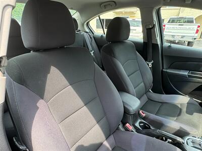 2013 Chevrolet Cruze 1LT Auto - Photo 6 - Huffman, TX 77336