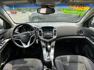 2013 Chevrolet Cruze 1LT Auto - Photo 11 - Huffman, TX 77336