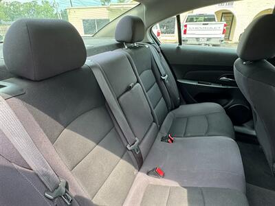 2013 Chevrolet Cruze 1LT Auto - Photo 10 - Huffman, TX 77336