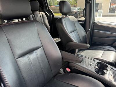 2019 Dodge Grand Caravan GT   - Photo 8 - Huffman, TX 77336